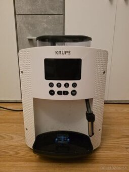 Predám na ND alebo na opravu automatický kávovar Krups EA81 - 1