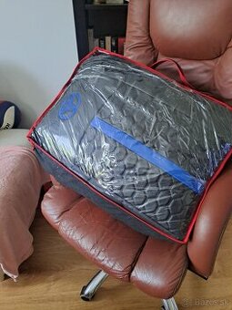 Toyota auris. Potahy.