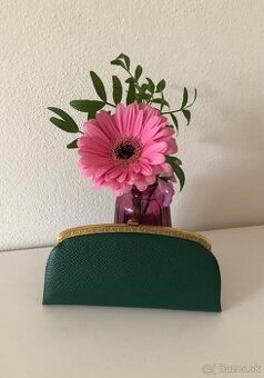 ——Tmavozelená mini vintage kabelka/peňaženka, 4.60 E——-