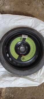 Rezervne dojazdove koleso na audi.