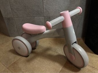 Detské odrážadlo MoMi