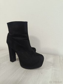 Dámske topánky na platforme 40