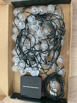 Solárna LED svetelná reťaz – guľky (záhradná)