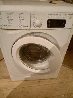 Predám na súčiastky