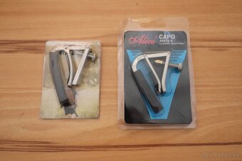 Kapodaster na krk gitary nové