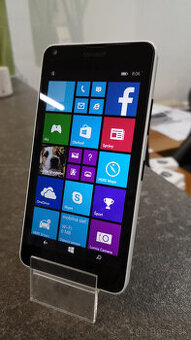 Nokia Lumia 640 biela alebo cierna farba odblokovany