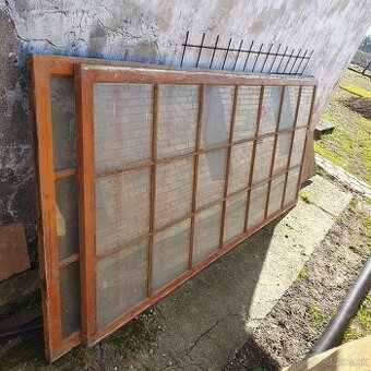 Drevený presklený panel