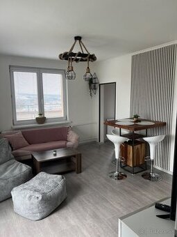 Penthouse na 12. Poschodí v Nitre