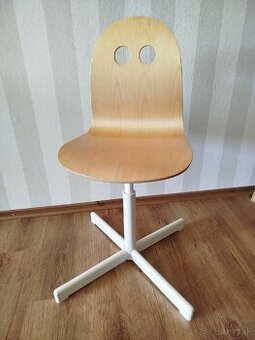 Detská stolička IKEA k písaciemu stolu