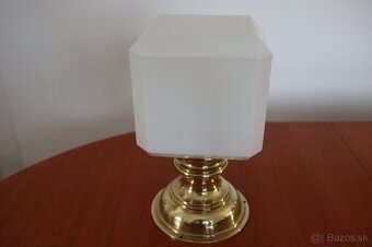 Starožitná stropná lampa.