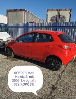 ROZPREDÁM Mazda 2 rok 2007 1.4 benzín