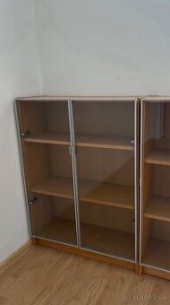 Vitrína Ikea