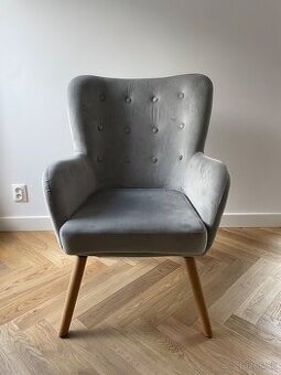 Kreslo na predaj – elegantný škandinávsky štýl / velvet