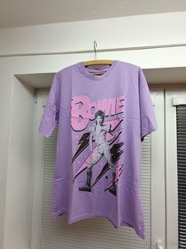 Pull&Bear t-shirt with Bowie print in purple