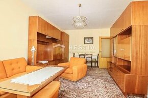 Veľký 3-izbový byt Senica