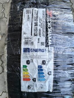225/75 r16 Yokohama