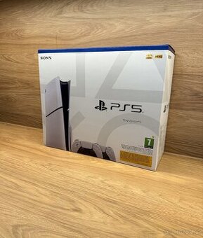 PlayStation 5 Slim + 2x DualSense ovládač - nová, nepoužitá