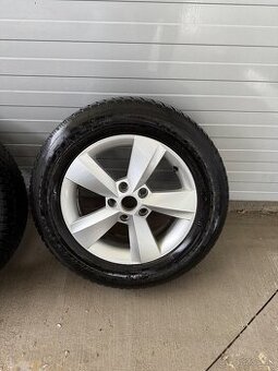Predám hliníkové disky 16” so zimnými pneumatikami Dunlop –