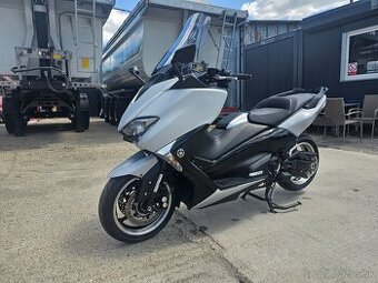 YAMAHA T-MAX 530 DX AKRAPOVIC 2019