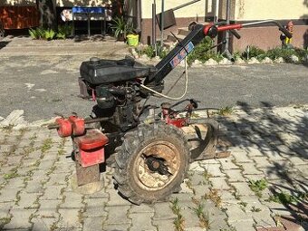 Malotraktor VARI