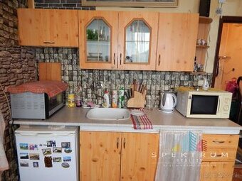 SPEKTRUM REALITY- Na PREDAJ garsónka, 23 m2, okres Prievidza
