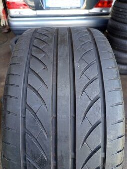 255/40R17 Bridgestone