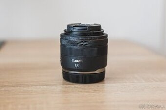 Canon RF 35mm f/1.8 IS Macro STM