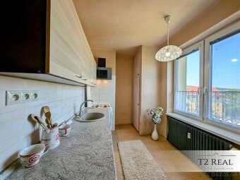 3-IZBOVÝ BYT–ŠTÚROVA UL., ŠIRŠIE CENTRUM, 59 M2, BALKÓN,