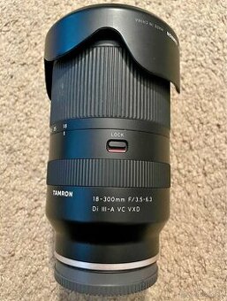 Tamron 18-300mm F - Sony