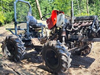 Traktor 805
