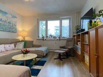 ÚTULNÝ 3-IZBOVÝ BYT, VINIČKY, 64m2, LÓGIA