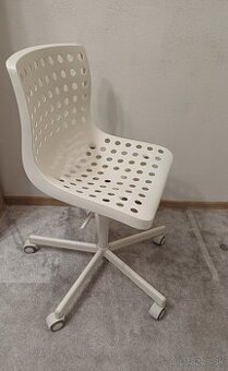 Stolička IKEA
