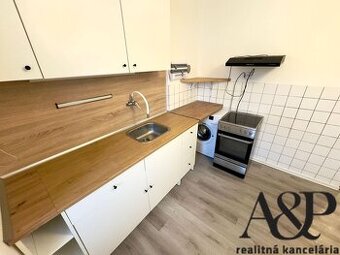 NA PRENÁJOM 2 IZB. BYT S BALKÓNOM V CENTRE, 58M2, HURBANOVA 