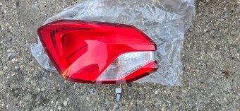 Predam svetlo ford focus