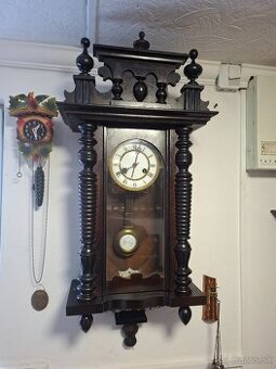 Predám funkčné polbicie nástenné hodiny Altdeutsche 1890 Výš