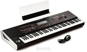 Korg PA4x 76 International