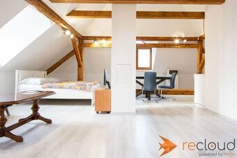 BOJNICE: Dom, ktorý sa o vás postará. 4 samostatné bytové je - 1