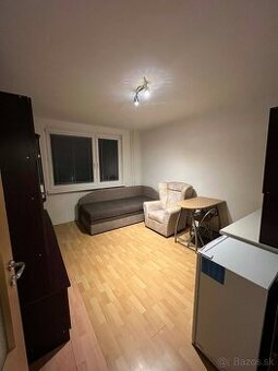 Prenájom garzónky Šala, Partizánska ulica - 1