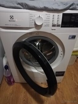 Práčka Elektrolux