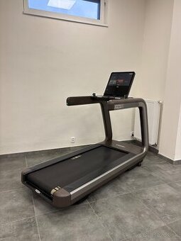 Technogym Artis Run Live - hnědý