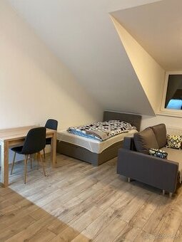 Na prenájom zariadená garsonka v novostavbe, Nová Dubnica