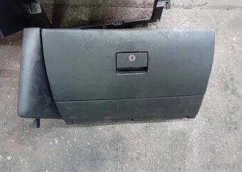 Kastlík s CD meničom VW Golf 4 / Bora