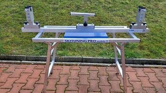 Servisný stolík na servis lyží