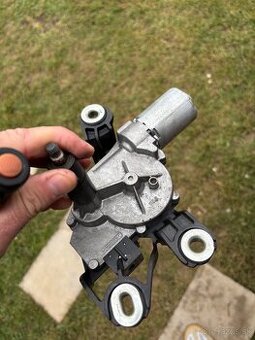 Motorček zadného stierača 0390201216 VW GOLF MK6 2008-2012