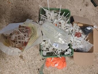 tanierove hmoždinky