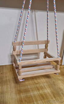 Detska drevena hojdacka / hupacka