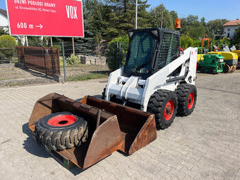 Šmykovy nakladač Bobcat 863, 2 lyžice uzavretá kabína, UNC