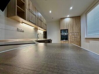 MODERNÉ BÝVANIE V 3-IZBOVOM BYTE PO KOMPLETNEJ REKONŠTRUKCII