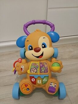 Fisher Price: Edukačné chodítko psíček anglický-maďarský