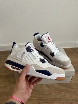 Nike SB x Air Jordan 4 Retro Navy 42